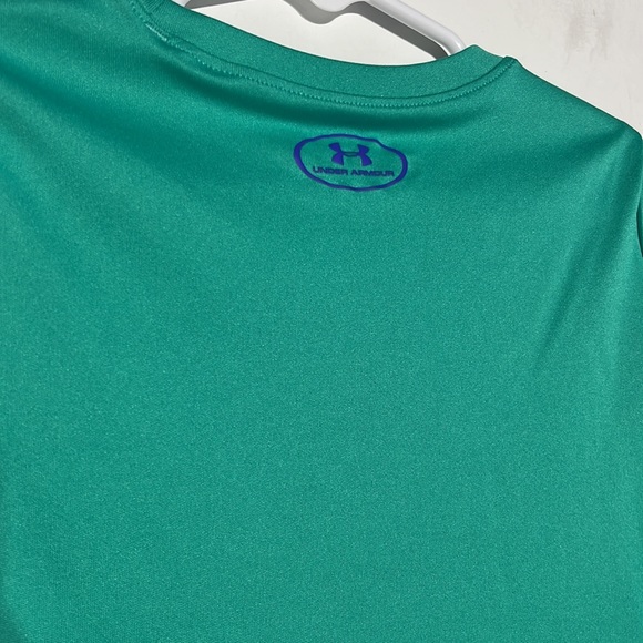Under Armour Girl’s Green Paint Splatter Basketball Design Heatgear Tee Shirt XS - Picture 4 of 5